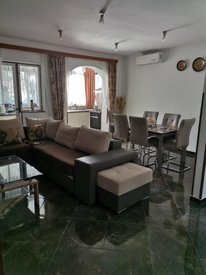 Apartment Dalmatini Tar-Vabriga エクステリア 写真