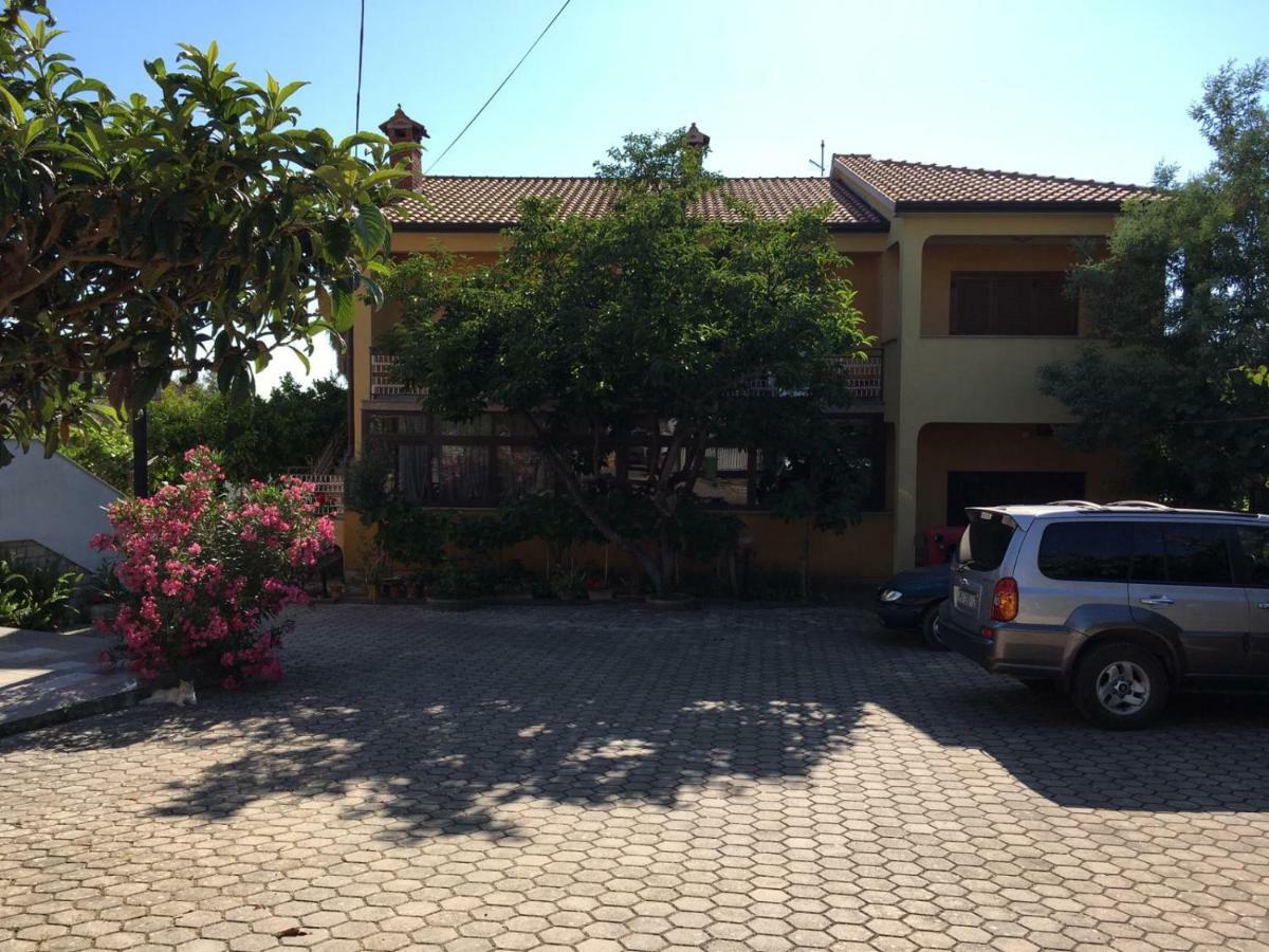 Apartment Dalmatini Tar-Vabriga エクステリア 写真